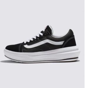 BNIB VANS Old Skool Classics